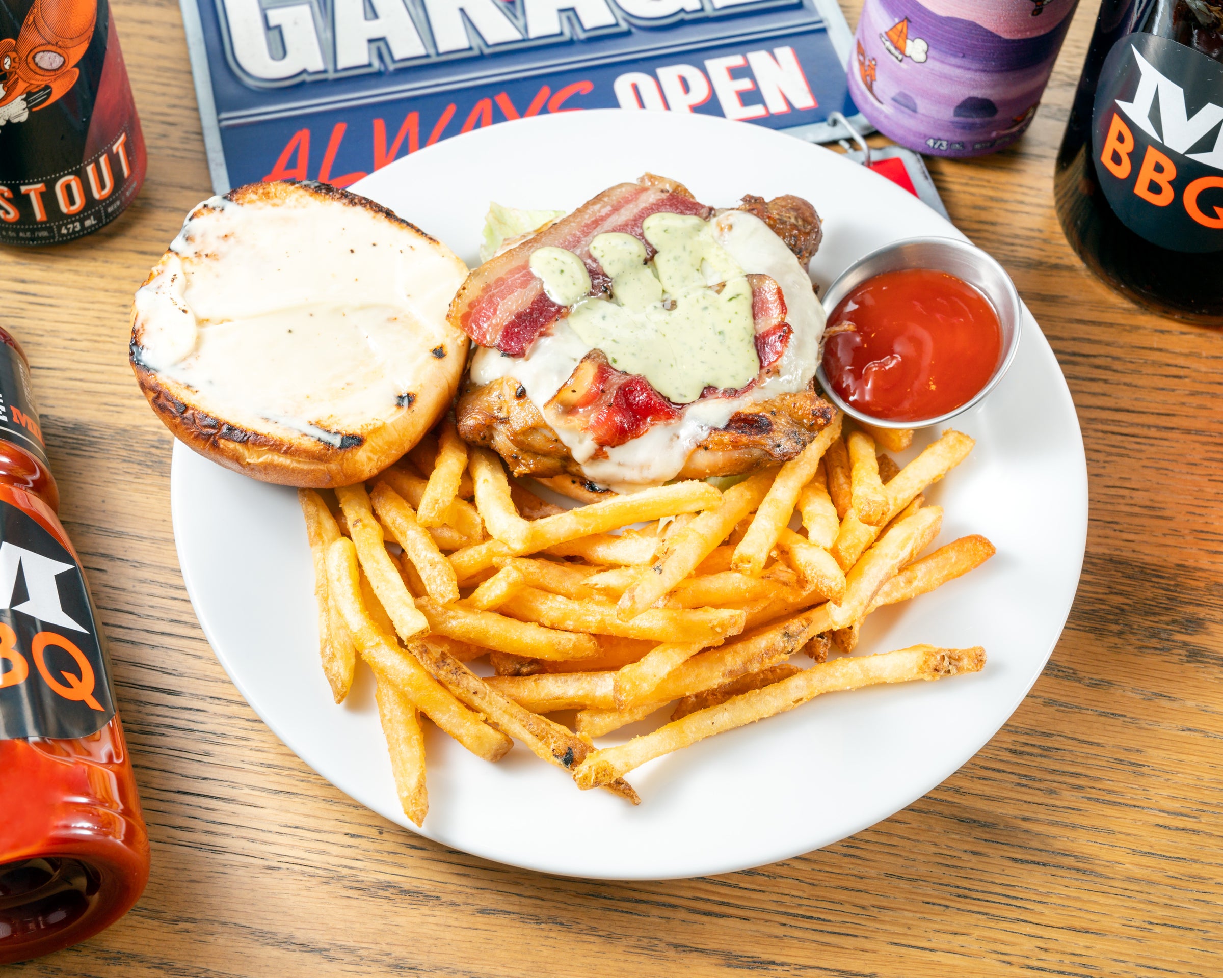 BBQ Bacon Cheeseburger バーベキューベーコンチーズバーガー BBQ Bacon Cheeseburger バーベキューベーコンチーズバーガー