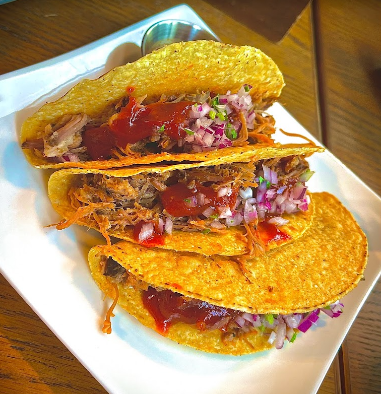 3 Tacos タコス3個 | Midtown BBQ