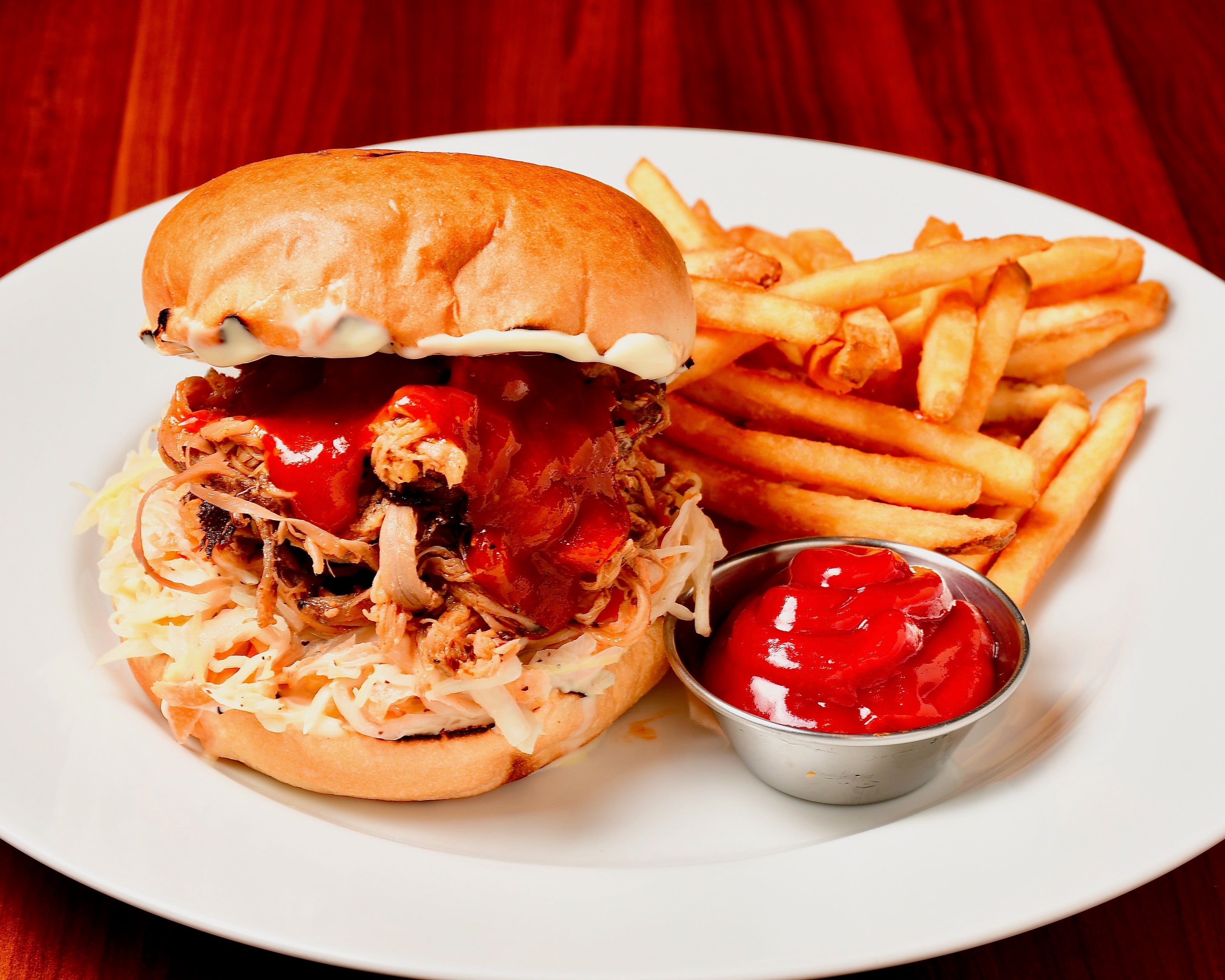 Pulled Pork Sandwich プルドポークサンドイッチ | Midtown BBQ